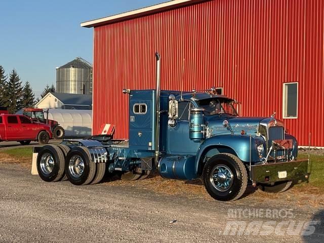 Mack B-61 牵引车