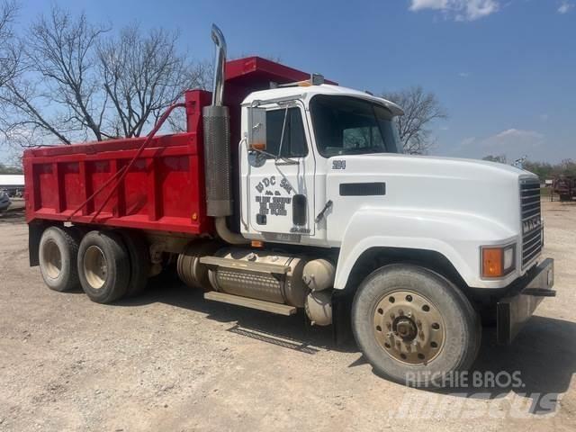 Mack CH613 自卸式货车