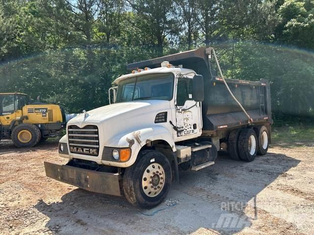 Mack CV700 自卸式货车