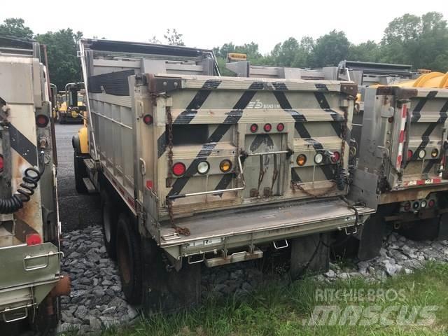 Mack CV700 推雪机