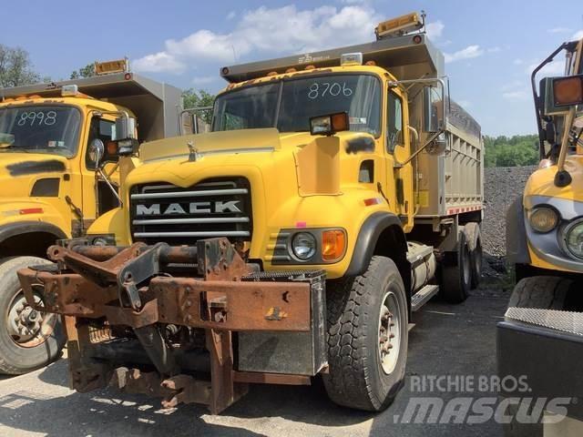 Mack CV700 推雪机