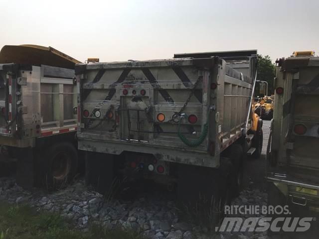 Mack CV700 推雪机