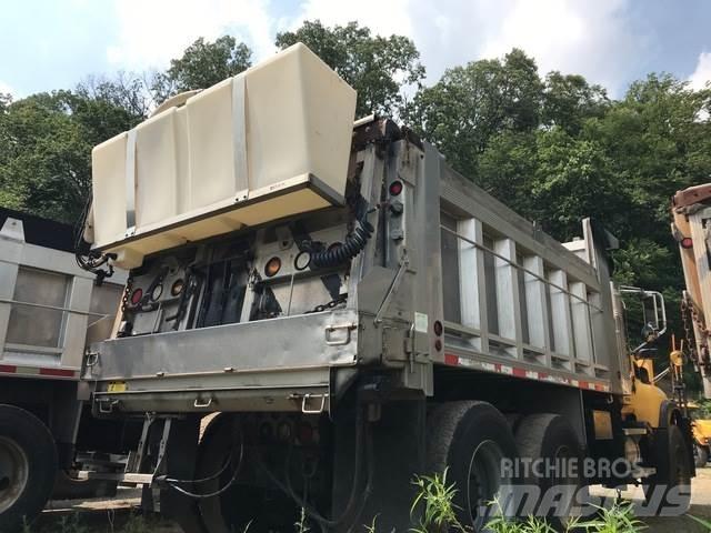 Mack CV700 推雪机