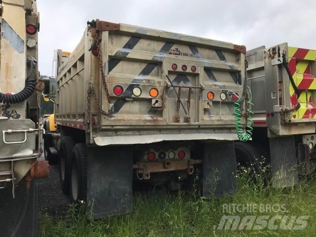 Mack CV700 推雪机