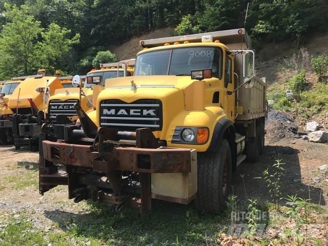 Mack CV700 推雪机