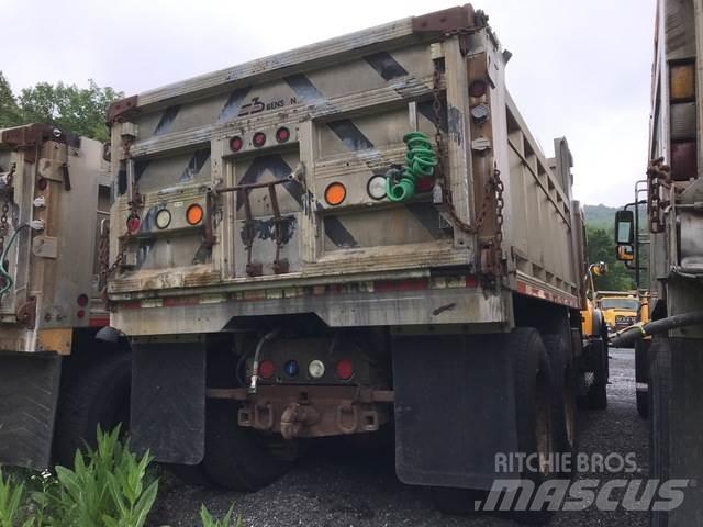 Mack CV700 推雪机