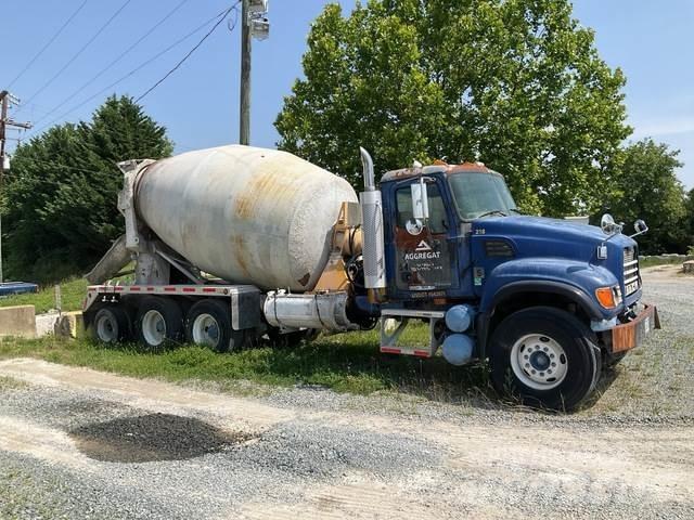 Mack CV713 其他货车