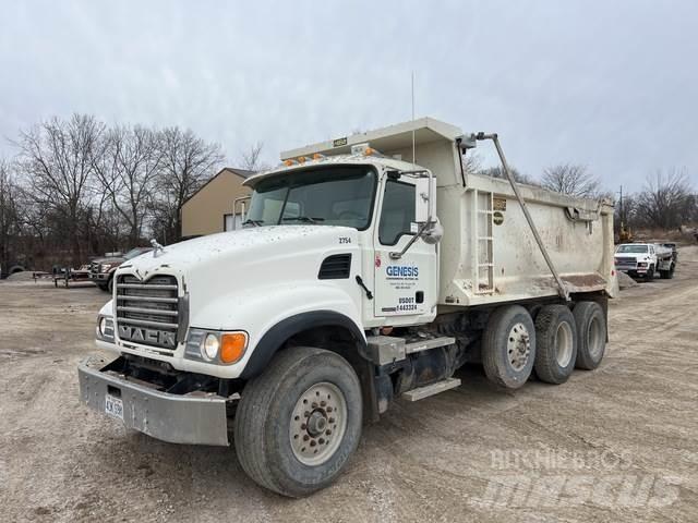 Mack CV713 自卸式货车