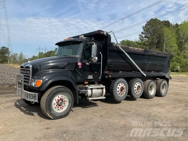 Mack CV713 自卸式货车