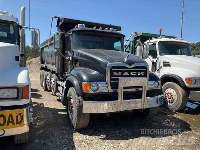 Mack CV713 自卸式货车