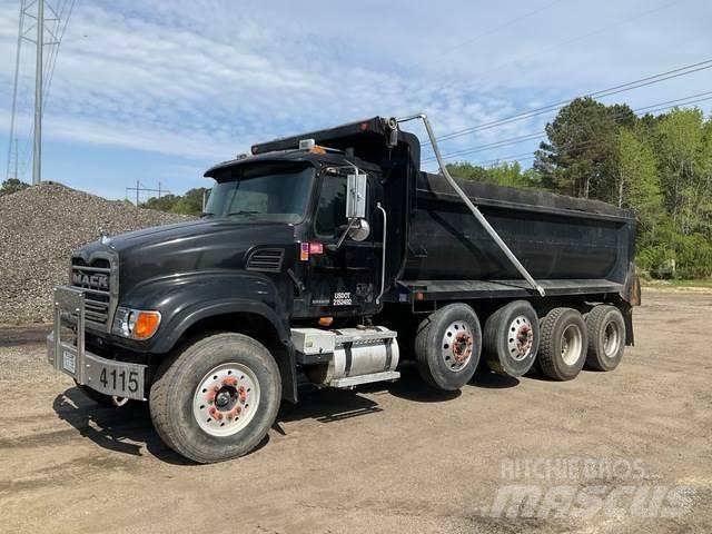 Mack CV713 自卸式货车