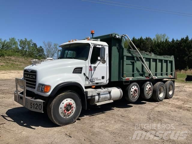 Mack CV713 自卸式货车