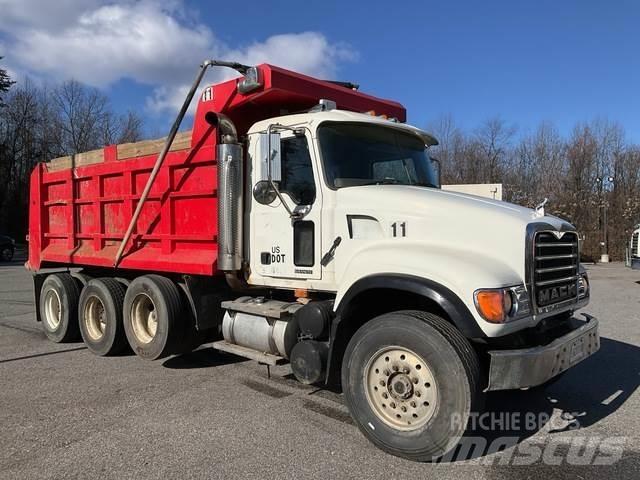 Mack CV713 自卸式货车