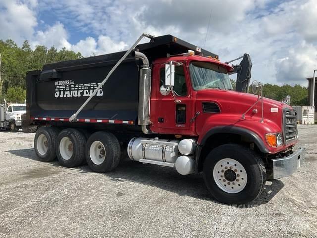 Mack CV713 自卸式货车