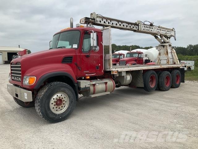 Mack CV713 其他货车