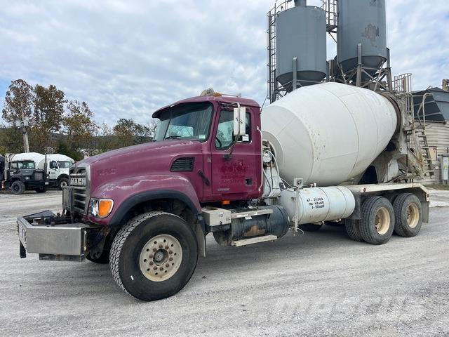 Mack CV713 其他货车