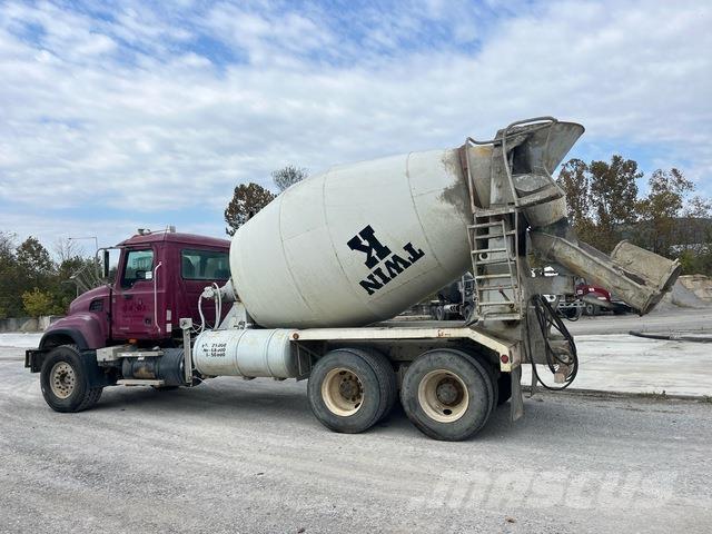 Mack CV713 其他货车