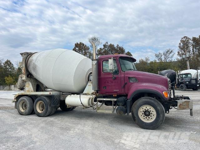 Mack CV713 其他货车