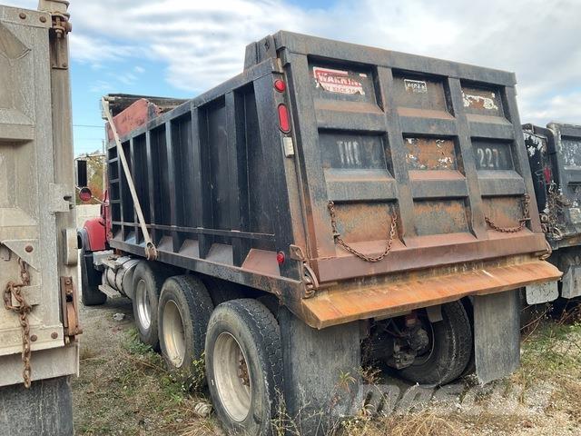 Mack CV713 自卸式货车