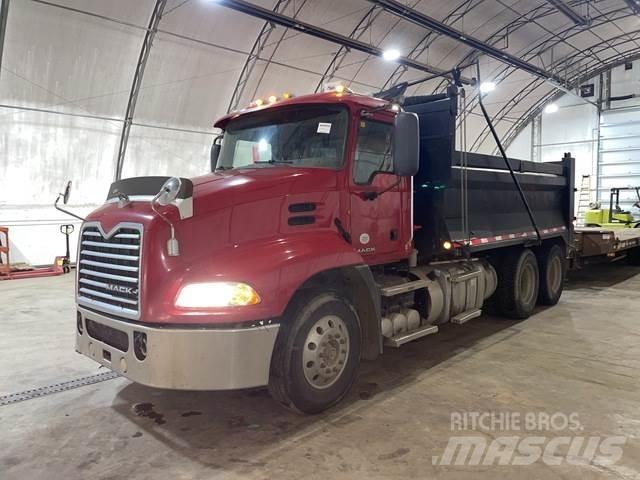 Mack CXU613 自卸式货车