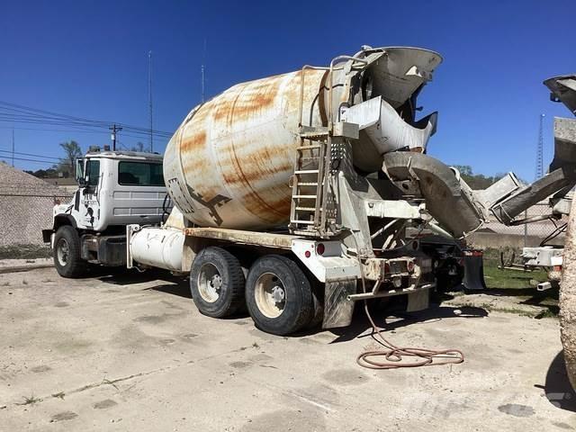 Mack DM690S 其他货车