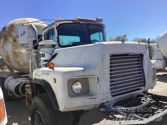 Mack DM690S 其他货车