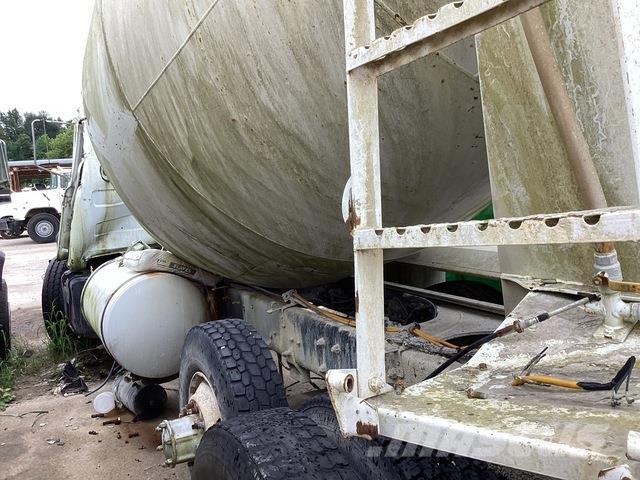 Mack DM690S 其他货车