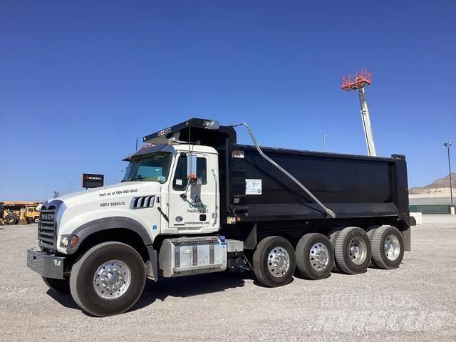 Mack GR104F 自卸式货车