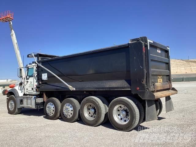 Mack GR104F 自卸式货车