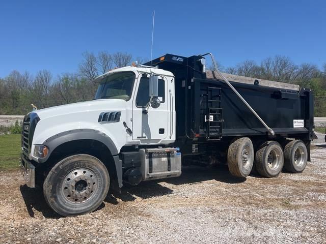 Mack GR84F 自卸式货车