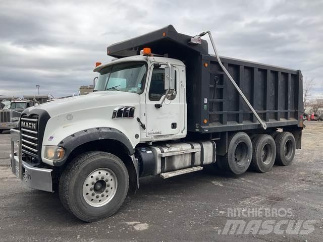 Mack GU713 自卸式货车