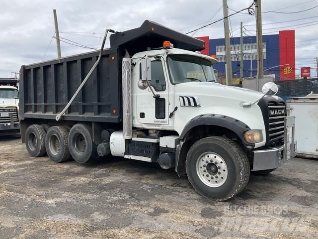 Mack GU713 自卸式货车