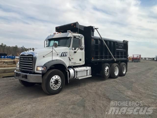 Mack GU713 自卸式货车
