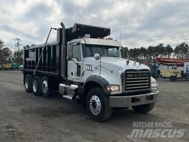 Mack GU713 自卸式货车