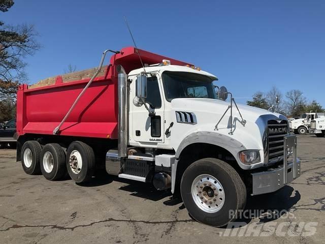 Mack GU713 自卸式货车