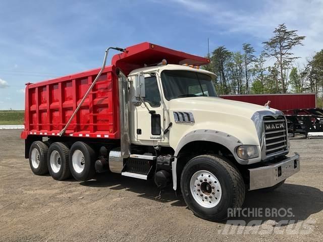 Mack GU713 自卸式货车