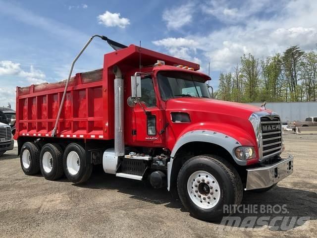 Mack GU713 自卸式货车