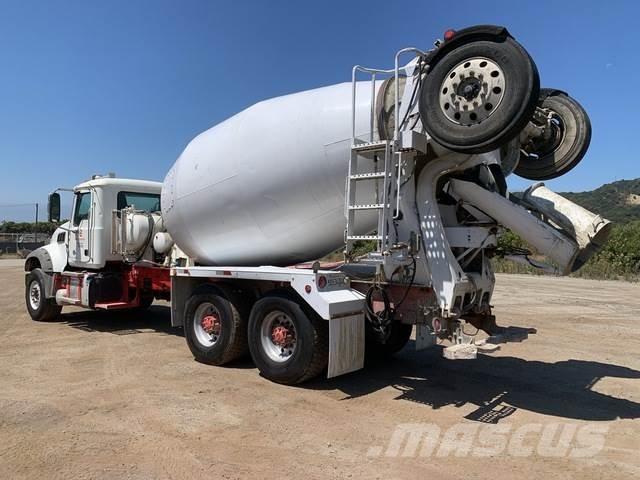 Mack GU713 其他货车