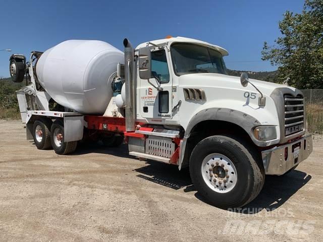 Mack GU713 其他货车