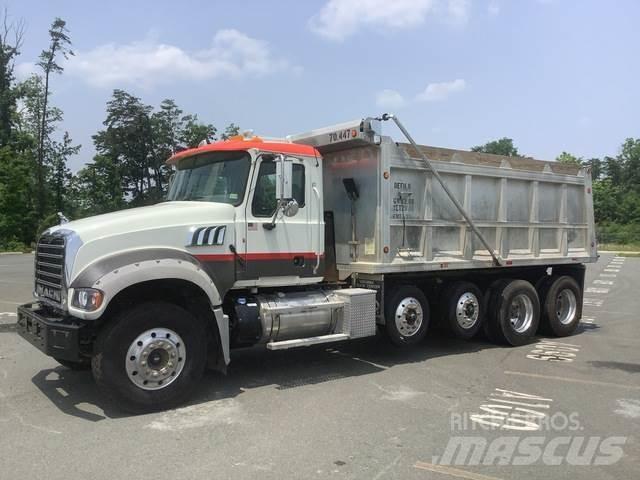 Mack GU713 自卸式货车