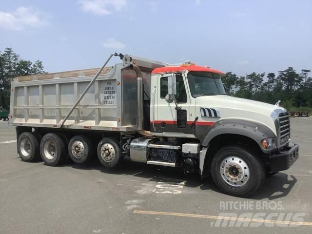 Mack GU713 自卸式货车