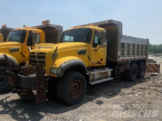 Mack GU713 推雪机