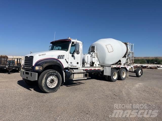 Mack GU713 其他货车