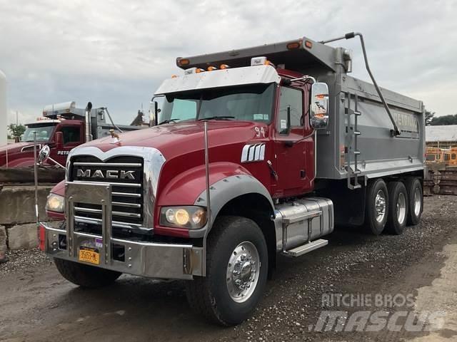 Mack GU713 自卸式货车
