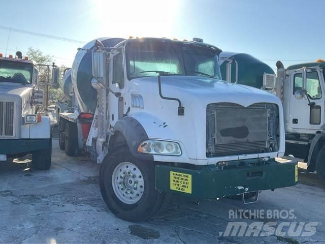 Mack GU813 其他货车