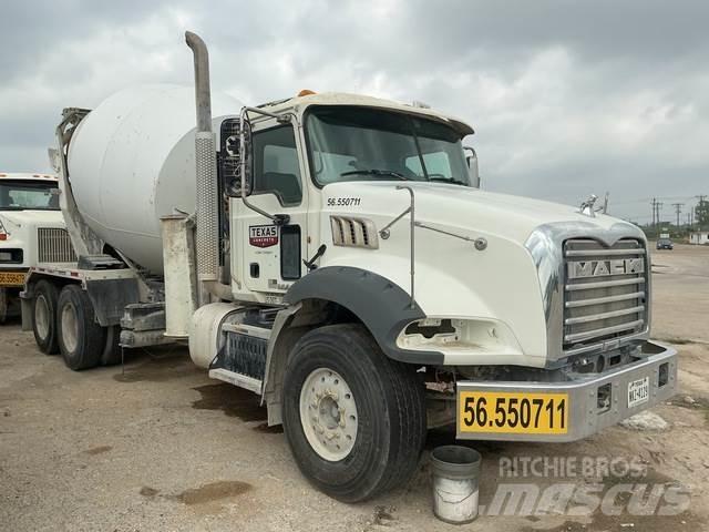 Mack GU813 其他货车