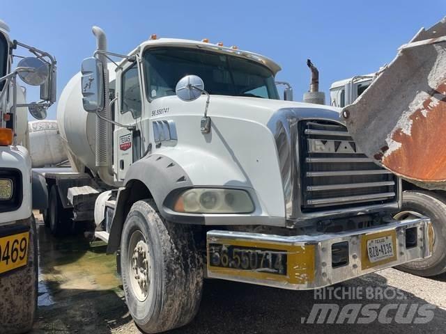 Mack GU813 其他货车