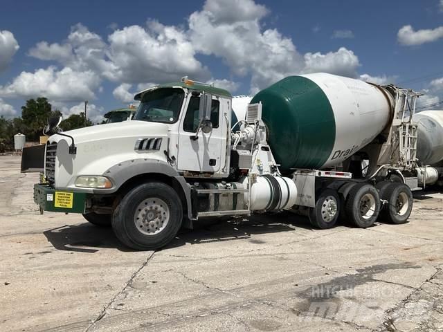 Mack GU813 其他货车