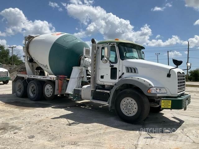 Mack GU813 其他货车