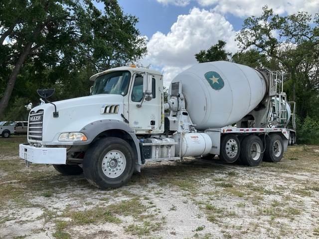 Mack GU813 其他货车